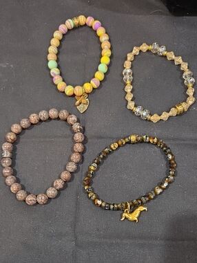CFC BEADED BEACELETS (4)